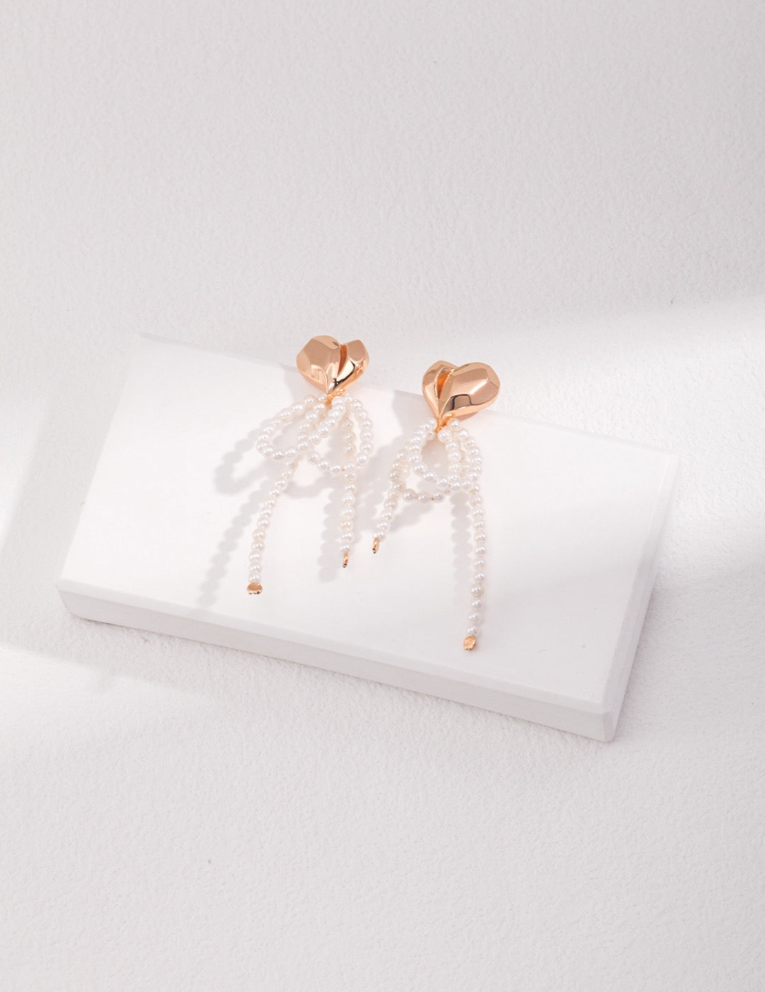Litte Me Ribbon Pearl Earrings