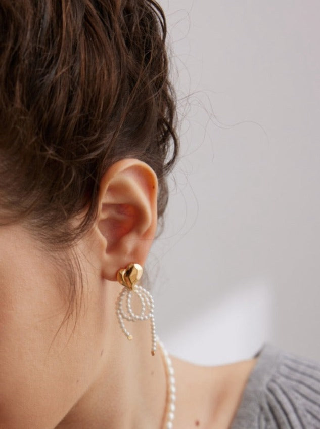 Litte Me Ribbon Pearl Earrings