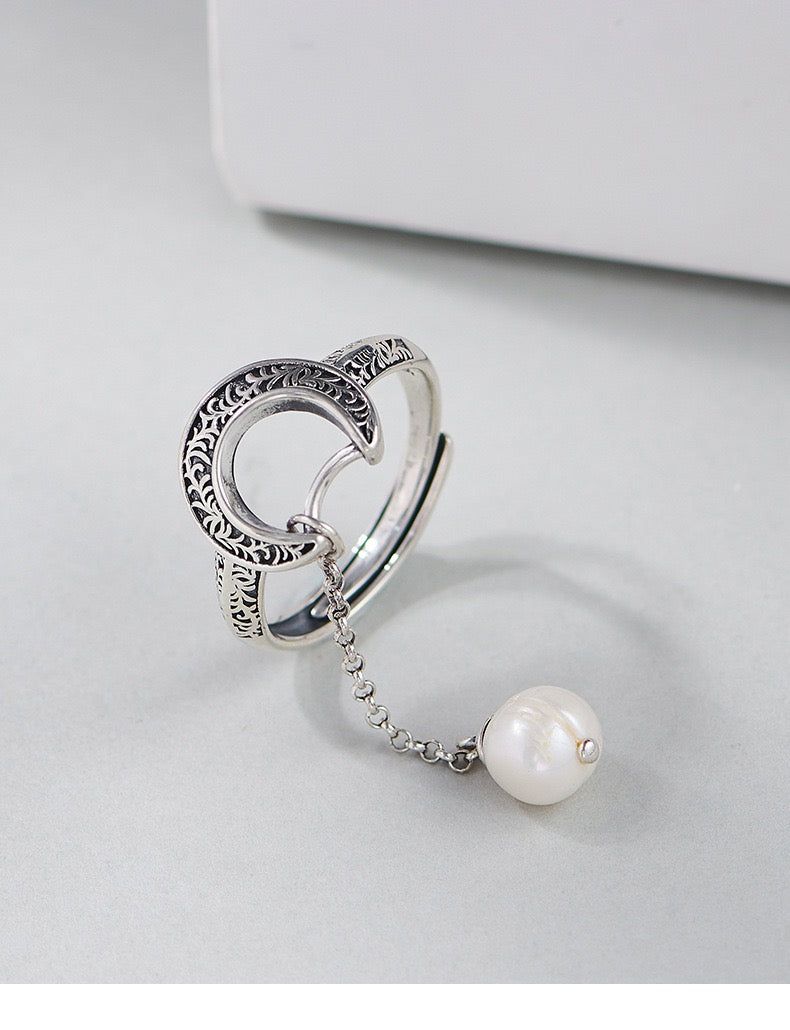 Twins II Set of Two Pearl Silver Rings