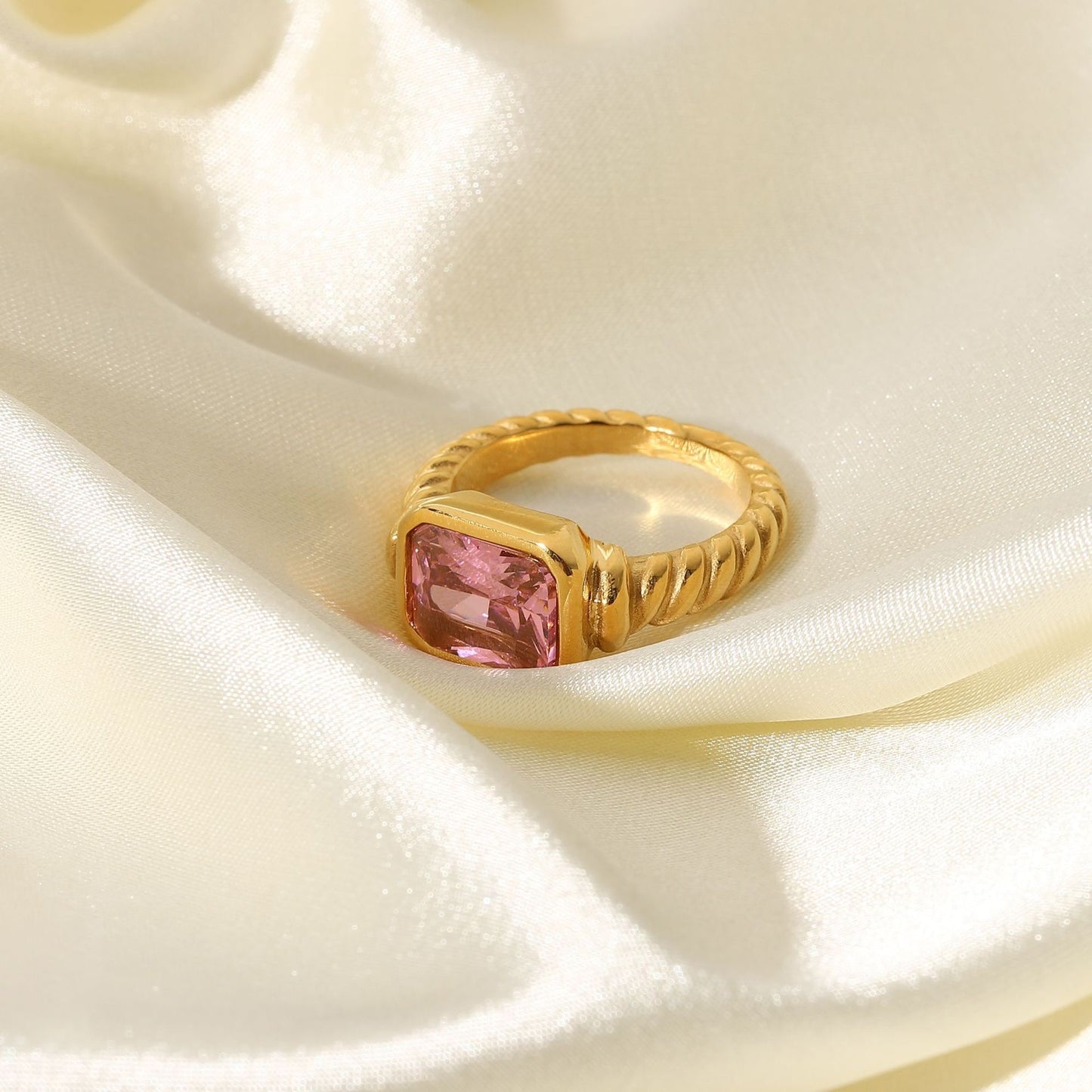 My Grandma Zirconia Gold Ring - Waterproof