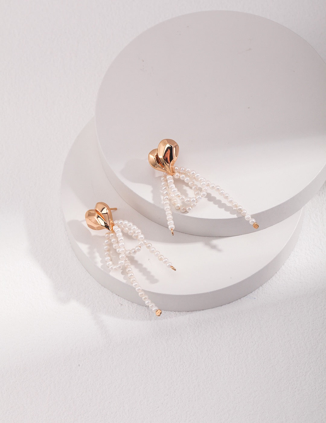 Litte Me Ribbon Pearl Earrings